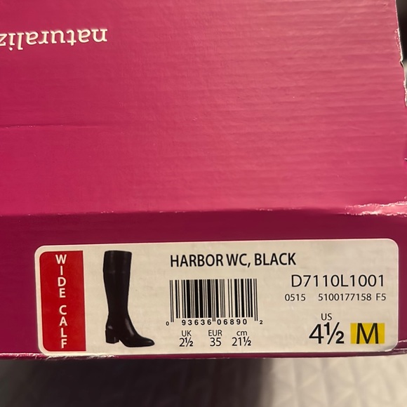 Women’s 4.5M Naturalizer wide calf Harbor boot. Shaft is 14 in. Beautiful boots! - Picture 1 of 8